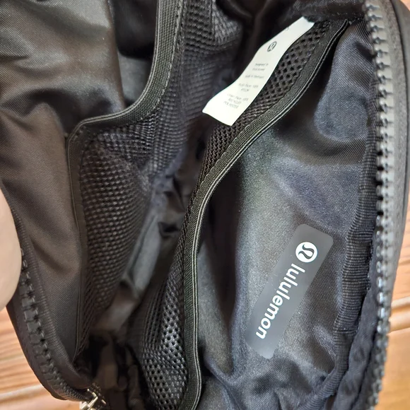 lululemon athletica Black Belt Bag - Picture 2 of 3